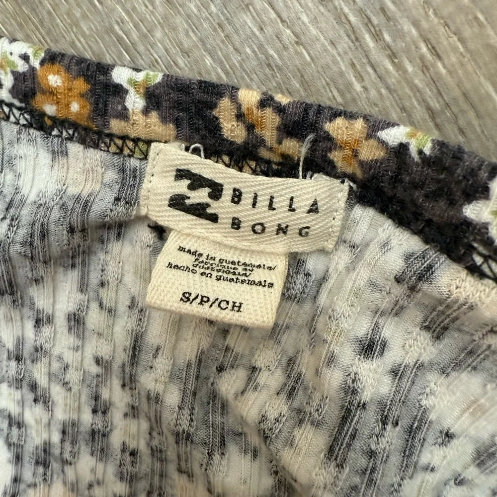 Billabong Long Sleeve Cropped Floral Top Small - Picture 6 of 8